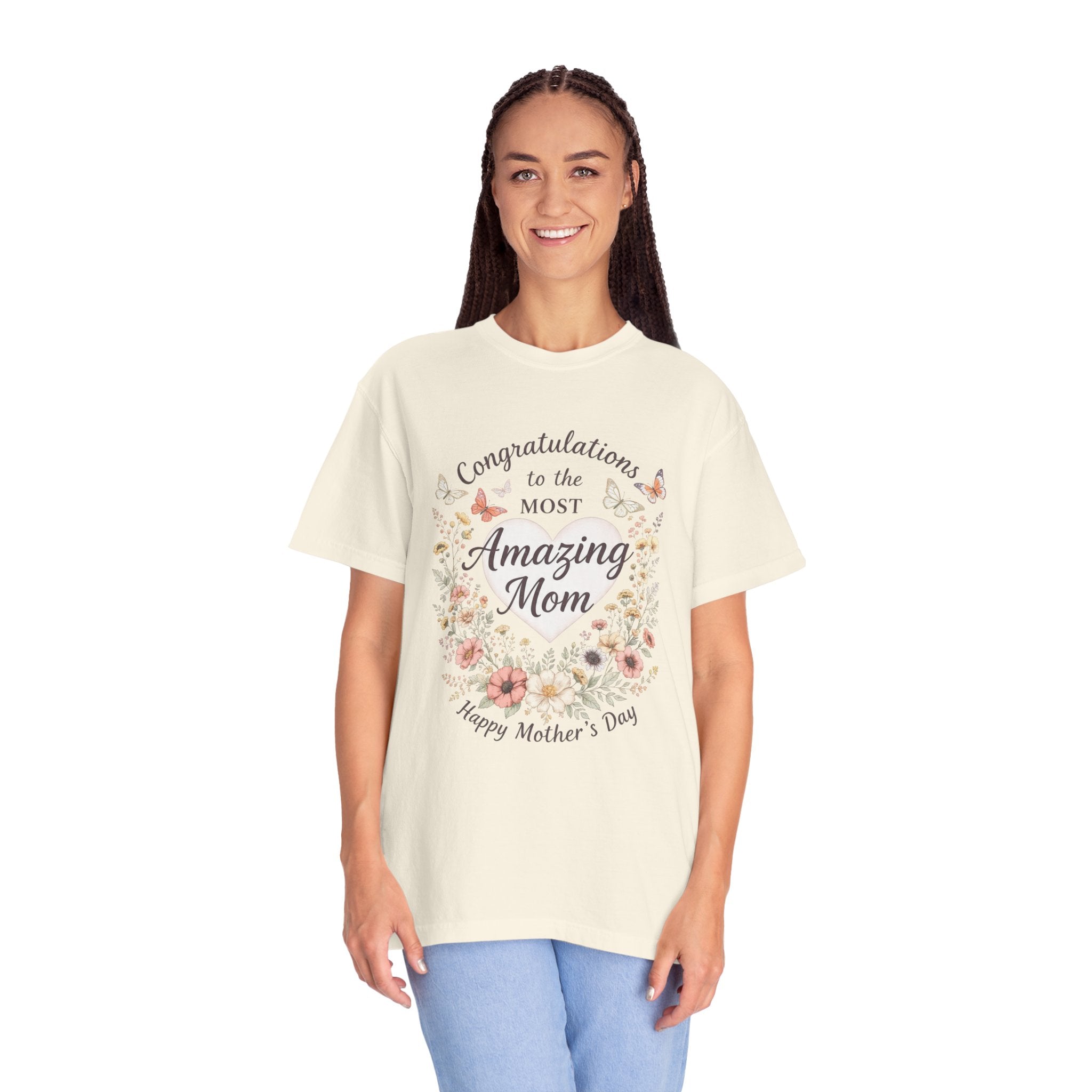 Amazing Mom Mother's Day Shirt, Floral Butterfly Mom Tee, Gift for Mom, Happy Mother's Day T-Shirt, Cute Mama Graphic Tee, Mom Gift Idea