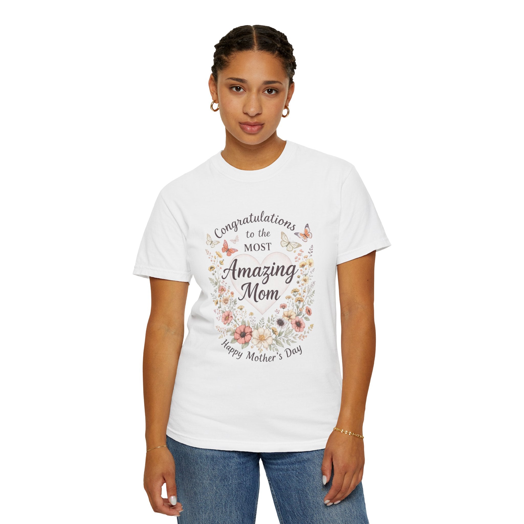 Amazing Mom Mother's Day Shirt, Floral Butterfly Mom Tee, Gift for Mom, Happy Mother's Day T-Shirt, Cute Mama Graphic Tee, Mom Gift Idea