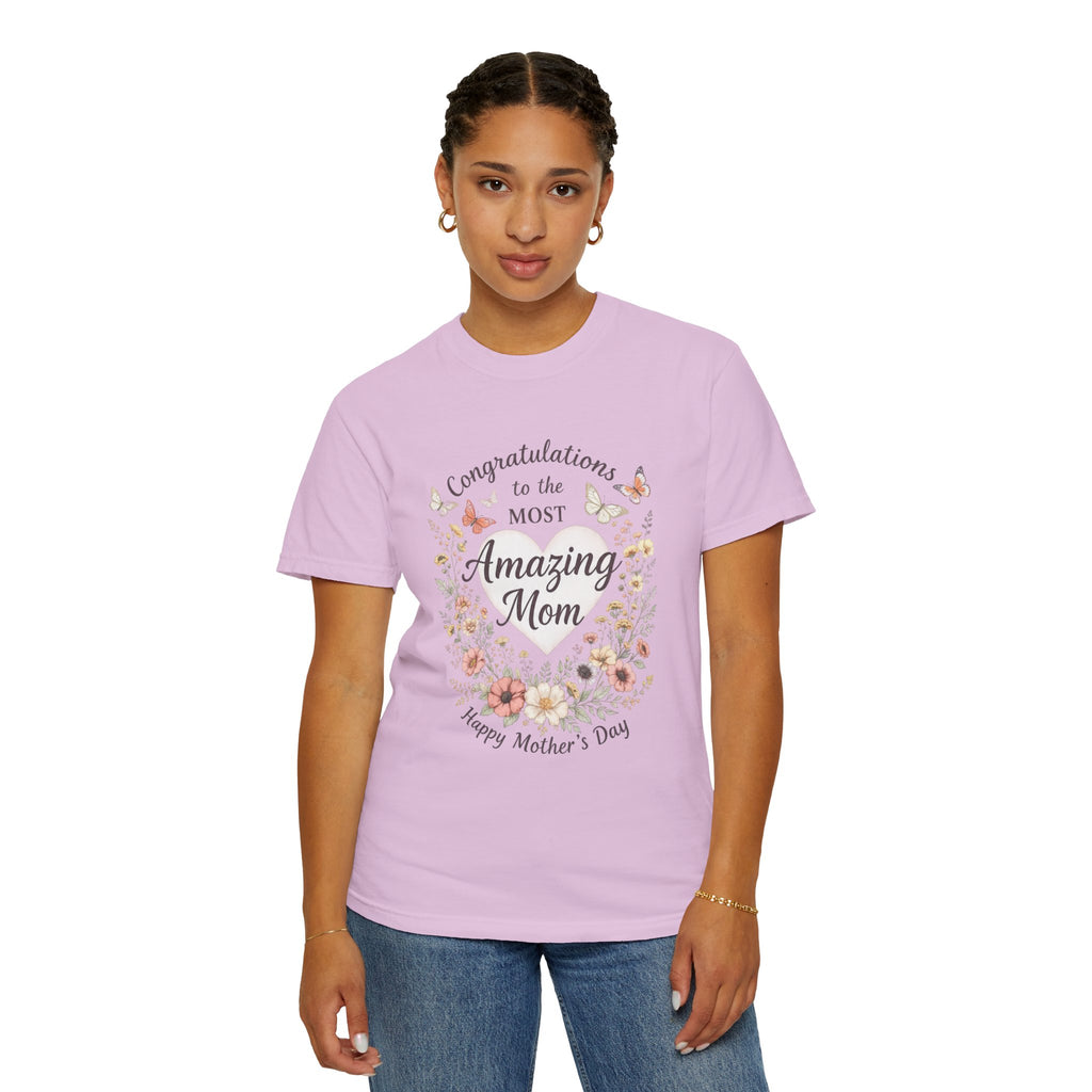 Amazing Mom Mother's Day Shirt, Floral Butterfly Mom Tee, Gift for Mom, Happy Mother's Day T-Shirt, Cute Mama Graphic Tee, Mom Gift Idea
