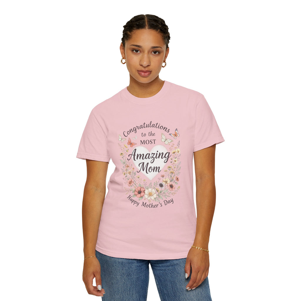 Amazing Mom Mother's Day Shirt, Floral Butterfly Mom Tee, Gift for Mom, Happy Mother's Day T-Shirt, Cute Mama Graphic Tee, Mom Gift Idea