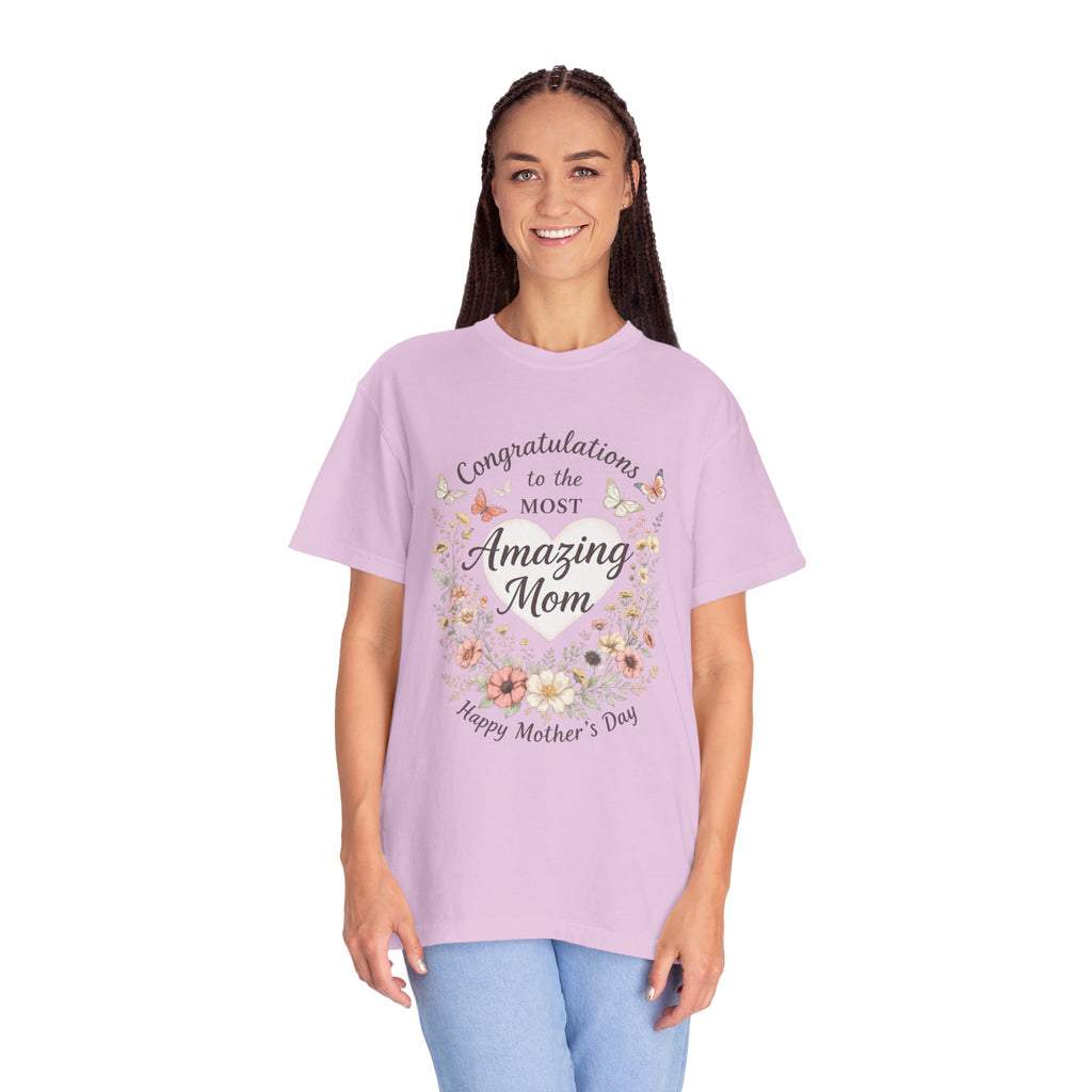 Amazing Mom Mother's Day Shirt, Floral Butterfly Mom Tee, Gift for Mom, Happy Mother's Day T-Shirt, Cute Mama Graphic Tee, Mom Gift Idea