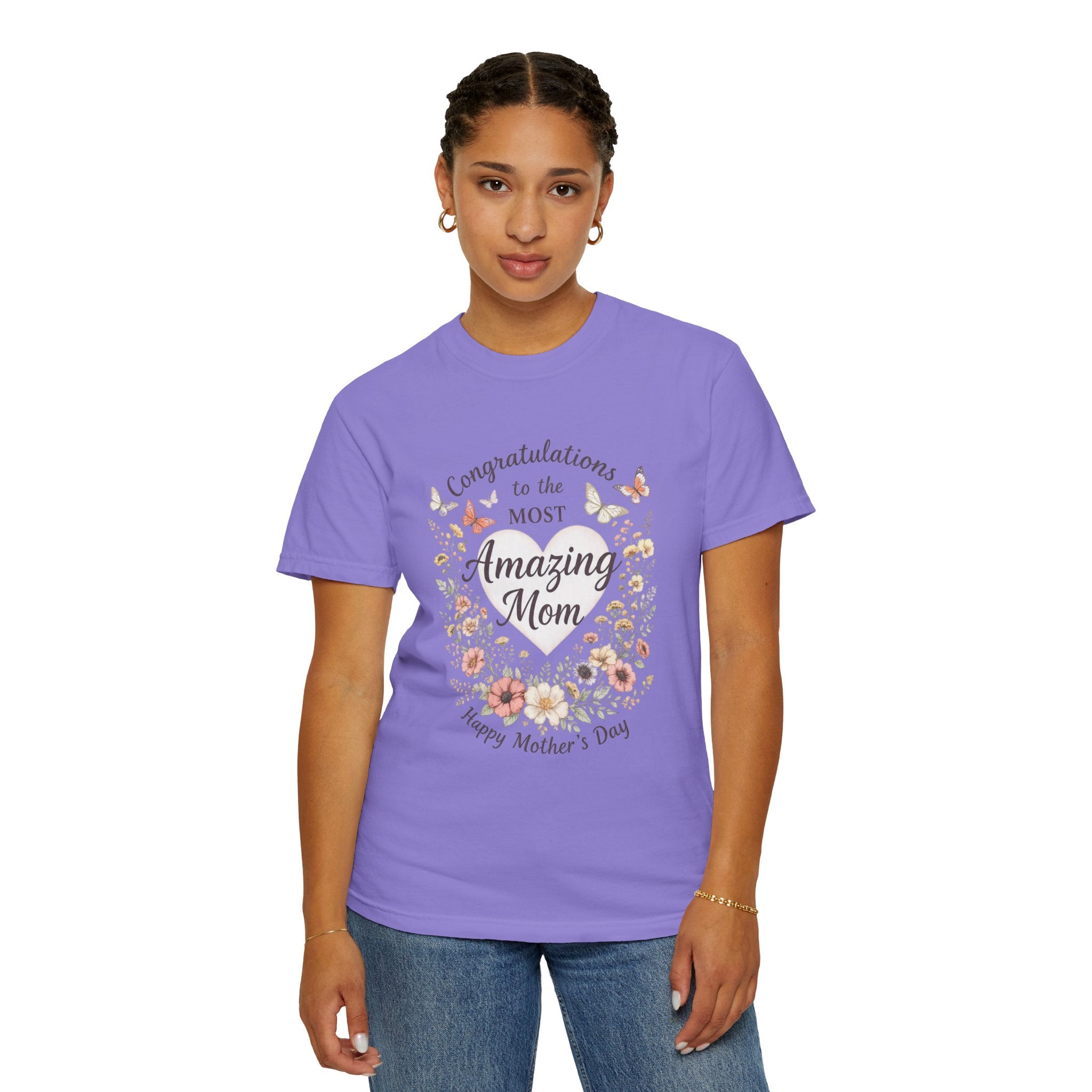 Amazing Mom Mother's Day Shirt, Floral Butterfly Mom Tee, Gift for Mom, Happy Mother's Day T-Shirt, Cute Mama Graphic Tee, Mom Gift Idea